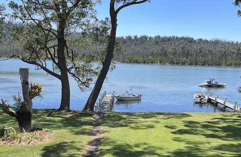 House with private jetty - 'Hooked on Conjola'