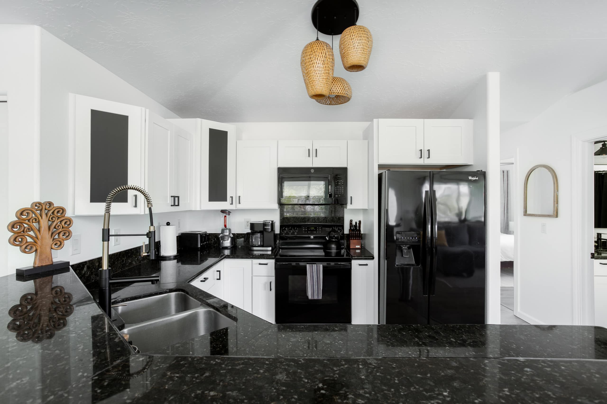 Home in Keaau · ★4.94 · 3 bedrooms · 5 beds · 2 private baths - Image 12