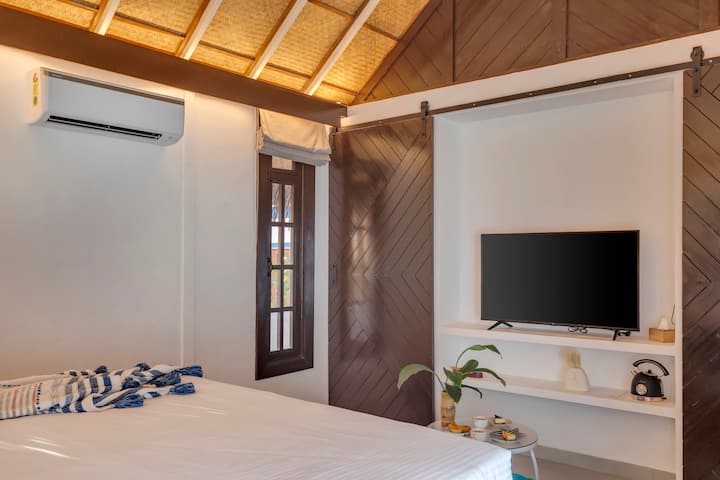 Bedroom image 5