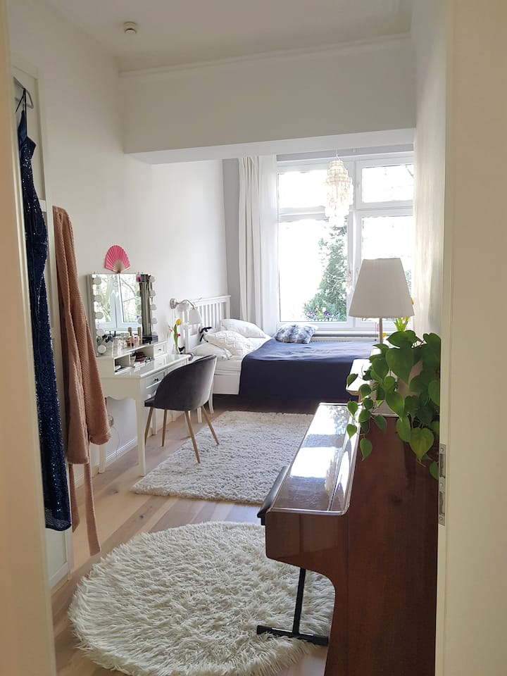 საძინებელი 1