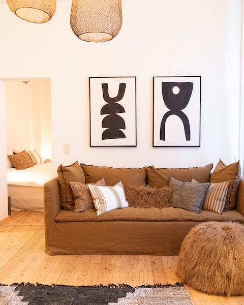 The Apartment - Shifting Scenery