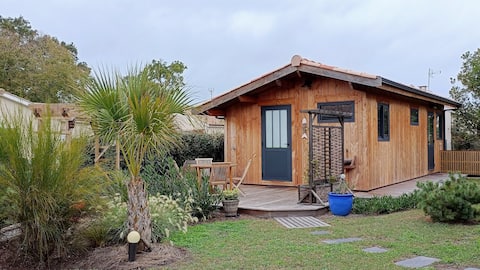 Top Airbnb: "La grue cendrée" 2-star cabin à Carcans