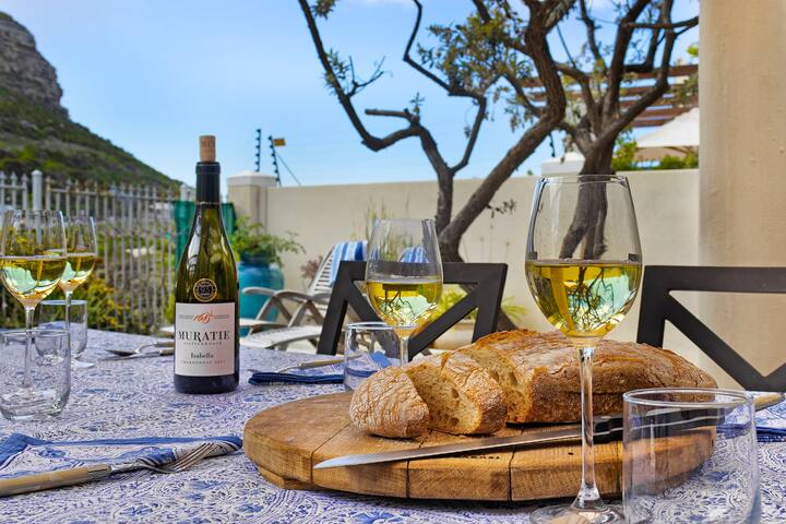 Family beach cottage, Cape Town gallery image 3