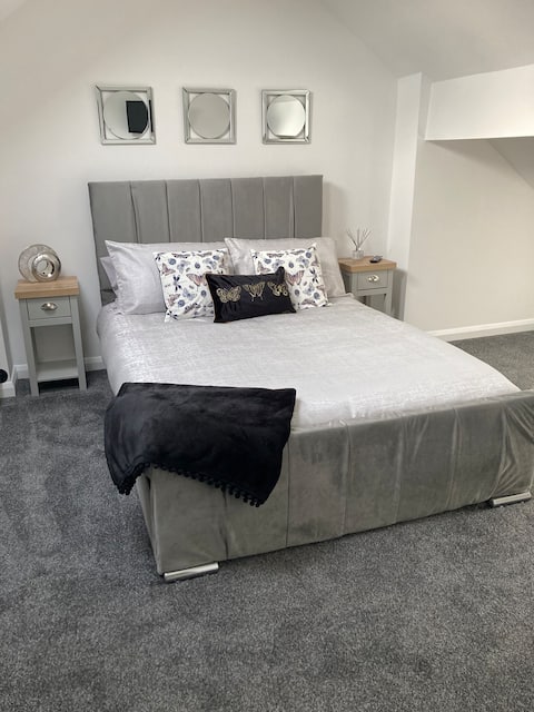 Home from home in this modern, spacious house