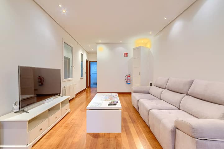 Ayuntamiento Cerca Del Casco Viejo & Parking - Bilbao