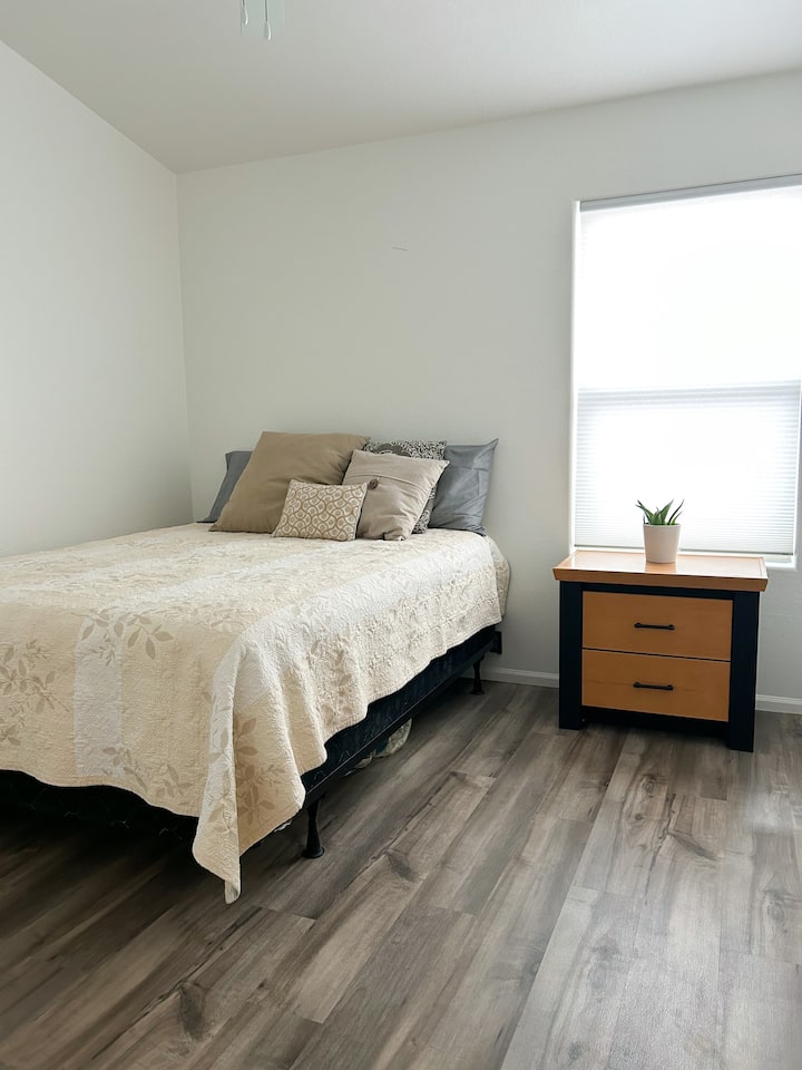 Cama tamaño queen#1