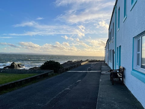 Beautiful Family Home by the Sea