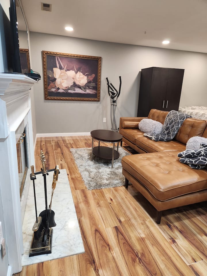 Newly remodelled Cozy basement Townhouses for Rent in Odenton
