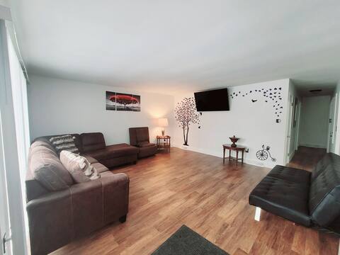 Lux Family Getaway * Sleeps 20!