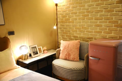 Guangfu Xiaozhai A3@NTHU 5 minutes, near the Taipei City Zoo and Holiday Flower Market, with good li
