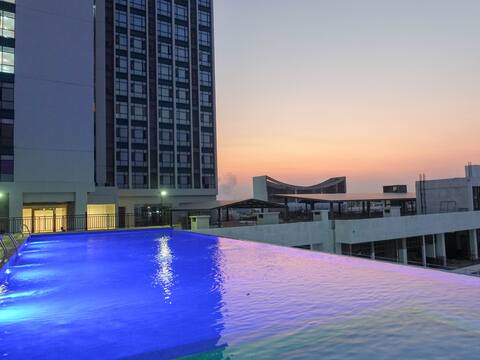 Modern Condo on 11th Floor