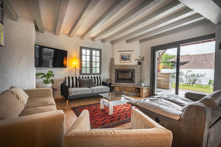 Villa Basque, 500m Plage, Piscine Chauffée. - Guéthary