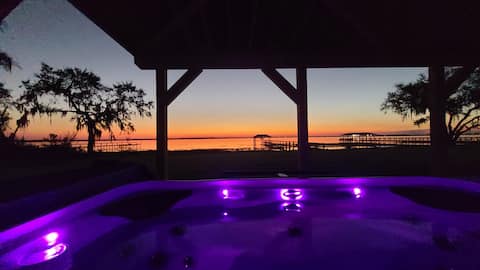 PoshPadz at •The Lakehouse• Hot Tub• Dock• BBQ