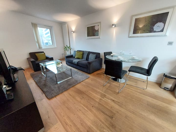 2 bed 2 bath flat in Clerkenwell Flats for Rent in Greater London