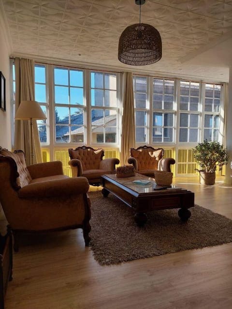 The VUT-LE-703 Gallery