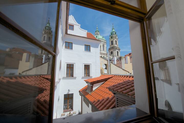 Luxury 3 Bedroom Apartment in historical centre gallery image 5