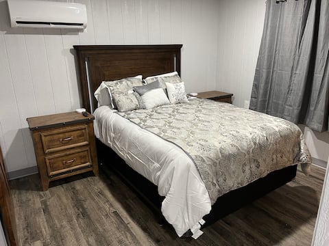 Cozy Home Airport/Lake Cherokee