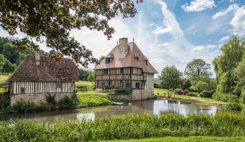 Historical Manor house (1568) in the Pays d’Auge