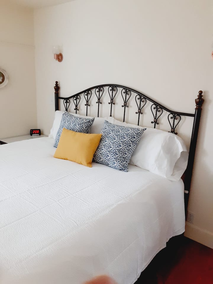 Bedroom 1  -  King Size Bed and
en suite Private Bath
