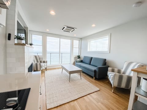 Popular Airbnb listing: 2 Bedroom Apartment with Ocean Views in Revere
