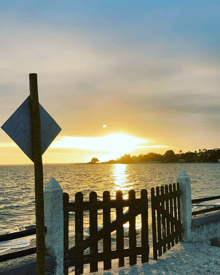 Casa 2 quartos, com ar condicionado