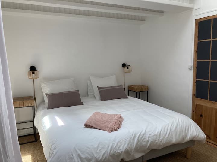 საძინებელი 1