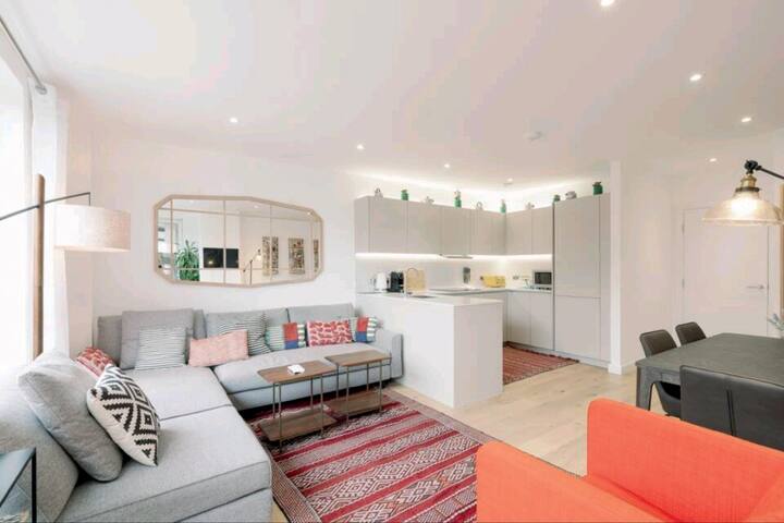 Beautiful New 2-bed, 2-bath