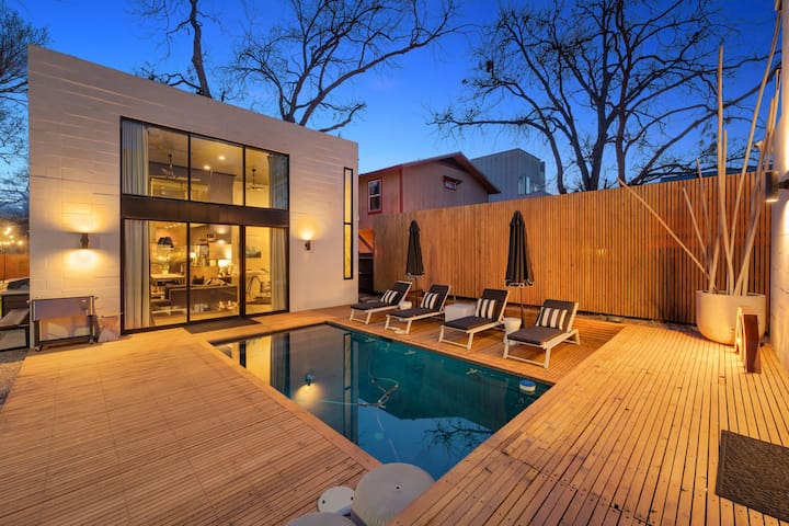 NEW Luxe DT Austin Oasis | Pool | Casita