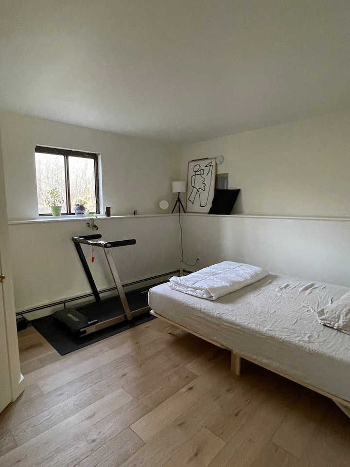 Спалня на приземно ниво