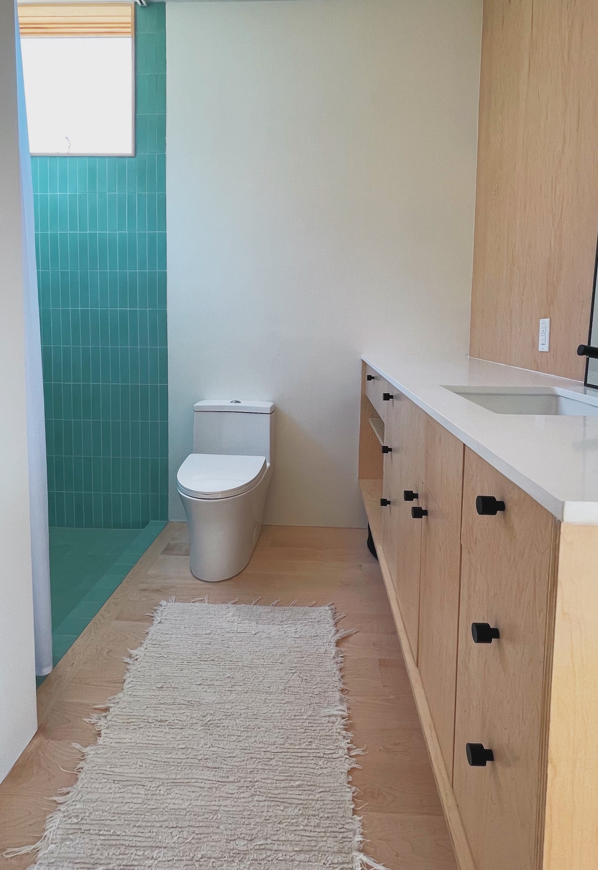 Serene Studio Backhouse near Eastside/Airport/F1!