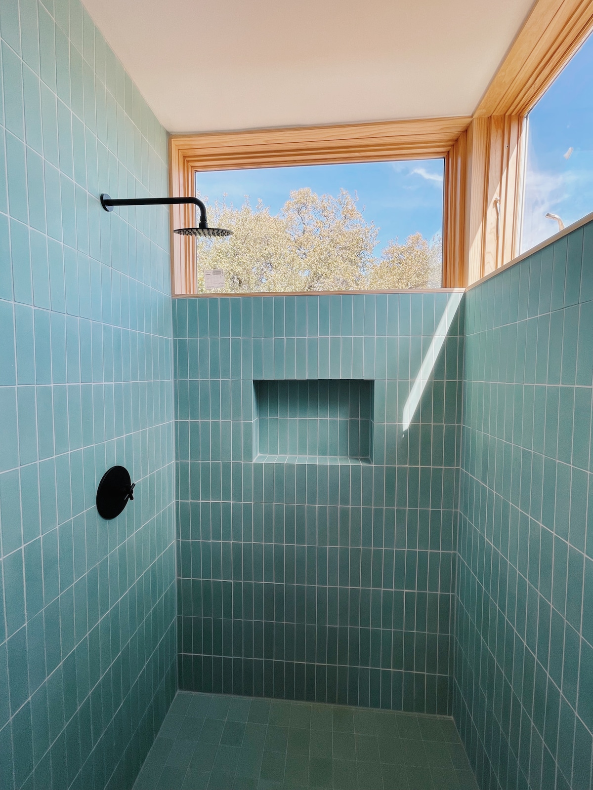 Serene Studio Backhouse near Eastside/Airport/F1!