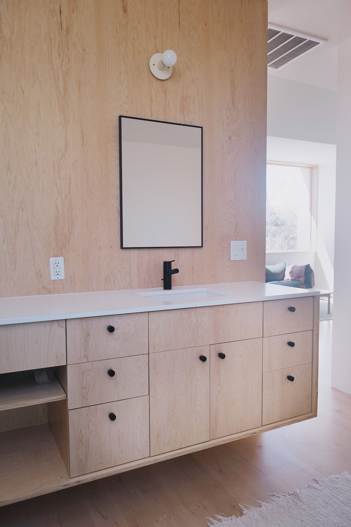 Serene Studio Backhouse near Eastside/Airport/F1!