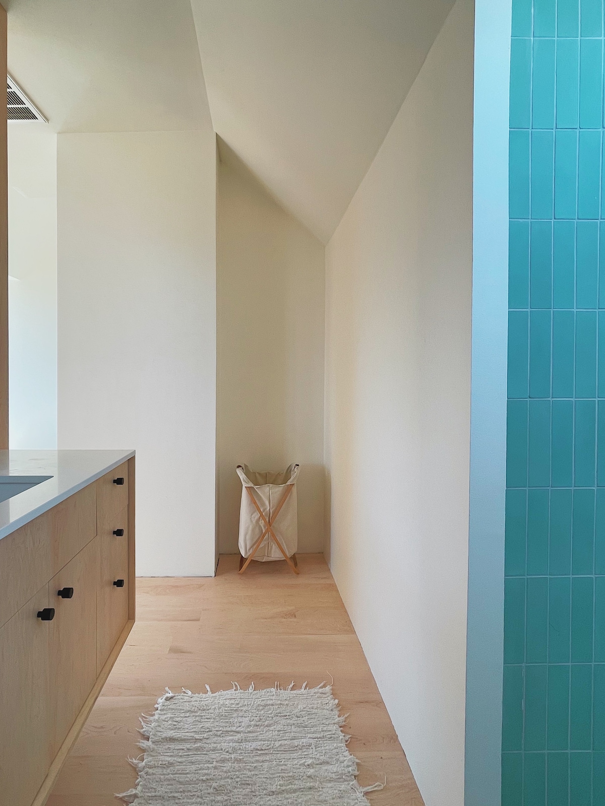 Serene Studio Backhouse near Eastside/Airport/F1!