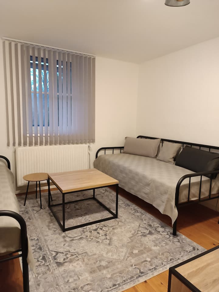 Dnevni boravak s 2 dnevna kreveta 90x200