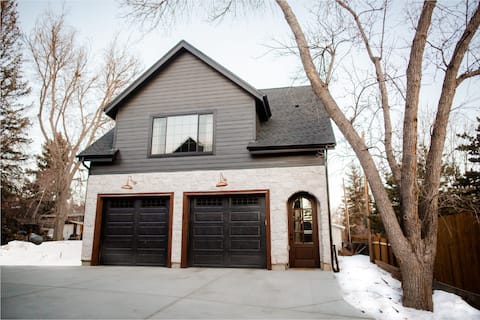Cozy Carriage House