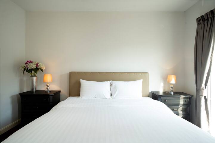 Breezy Haus In Asoke (Pool, walk to BTS/MRT) #VI gallery image 3