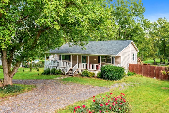 Boyce Rint Cottage on the Shenandoah - Houses for Rent in Boyce, Virginia, United ...