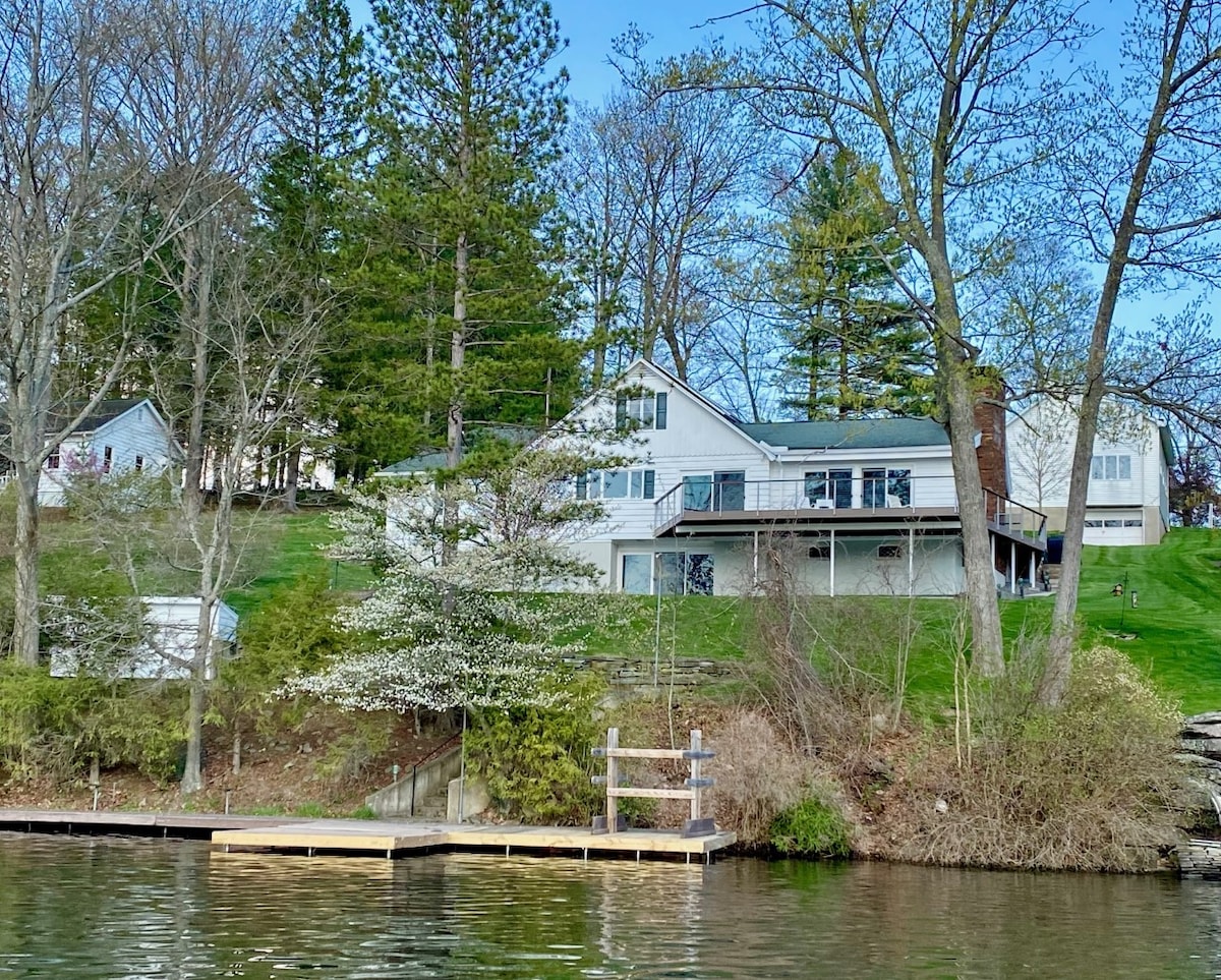Lakefront Home in Lake Winola, PA Houses for Rent in Factoryville