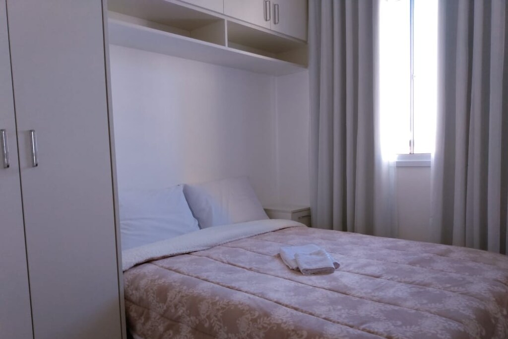 Დაიცავით ძილის გამამხნევებელი ღამეები ამ კომფორტულ საწოლში.