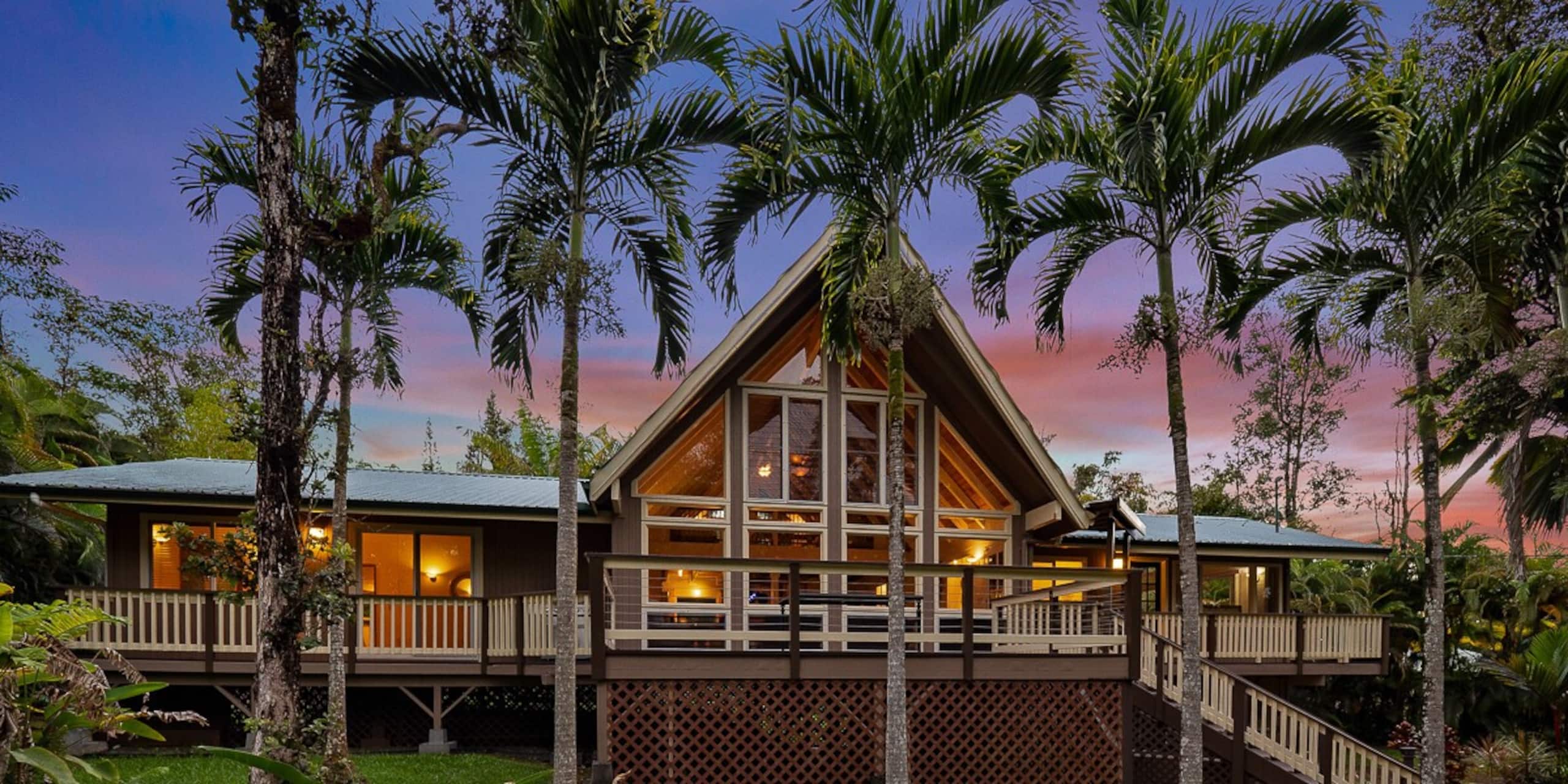 Home in Keaau · ★4.8 · 3 bedrooms · 6 beds · 2 private baths - Image 1