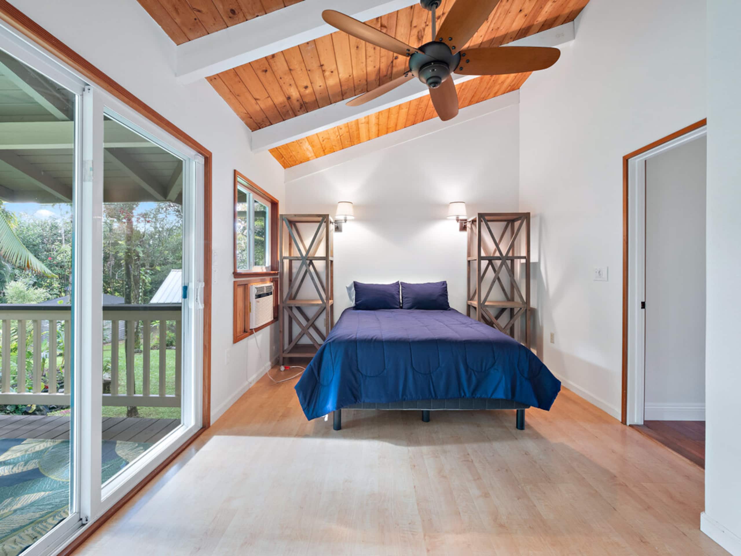 Home in Keaau · ★4.8 · 3 bedrooms · 6 beds · 2 private baths - Image 12