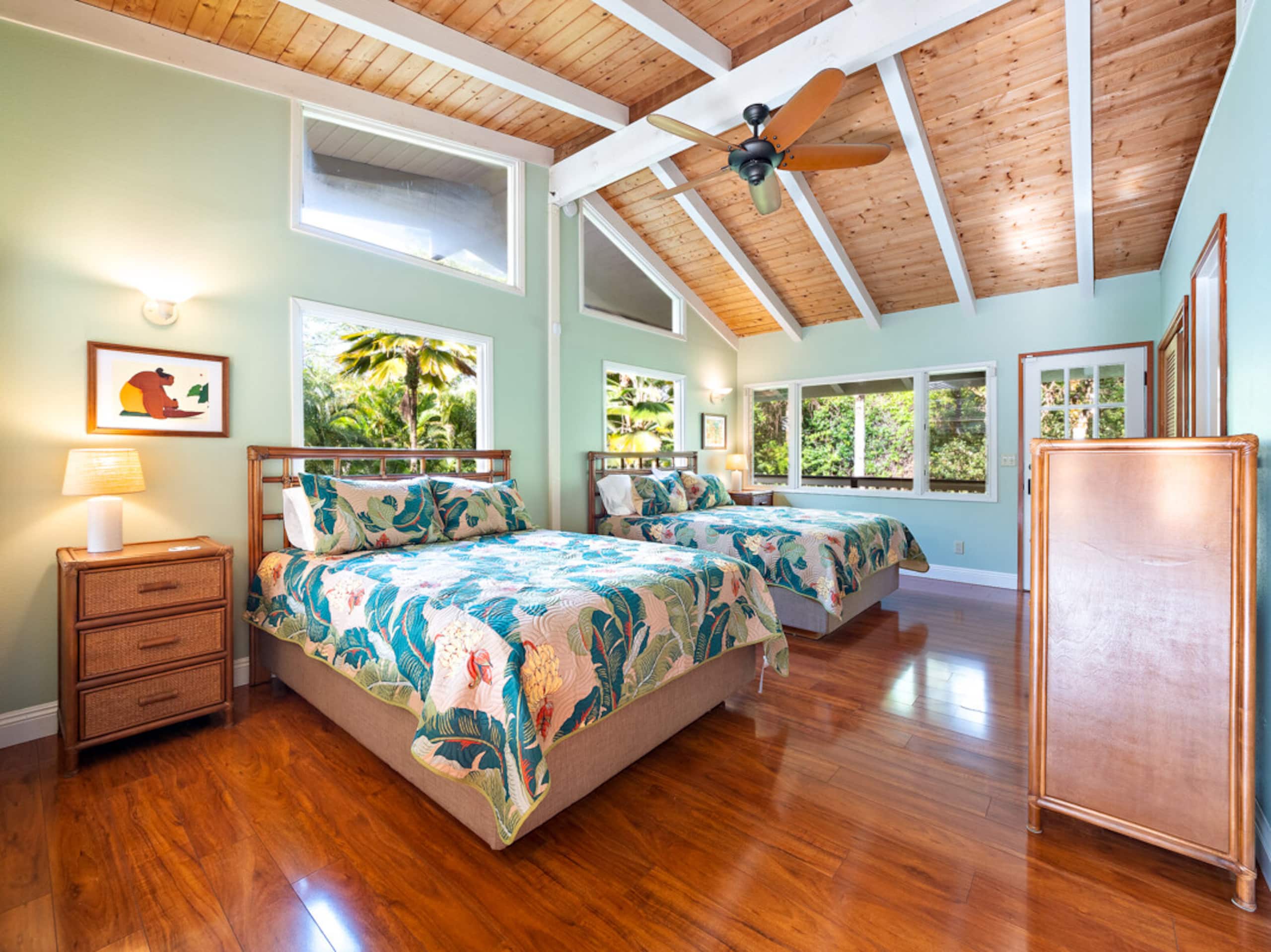 Home in Keaau · ★4.8 · 3 bedrooms · 6 beds · 2 private baths - Image 4
