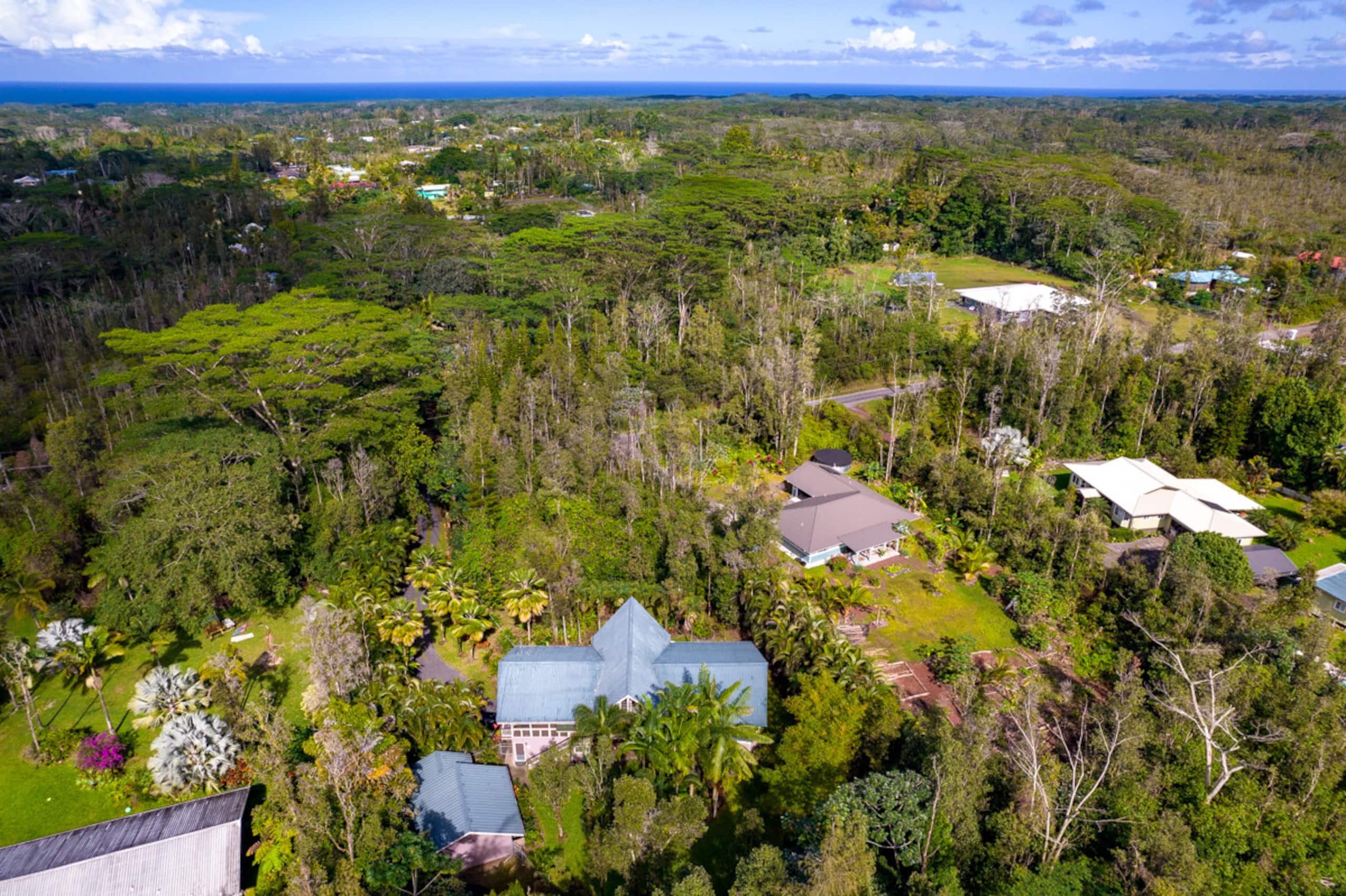 Home in Keaau · ★4.8 · 3 bedrooms · 6 beds · 2 private baths - Image 26