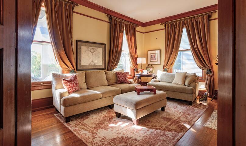 Best*Location toWalk, Shop&Eat Summit, Grand+Selby gallery image 5