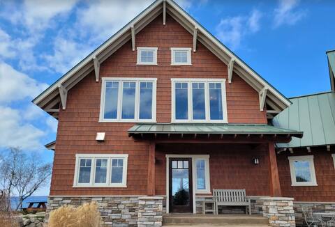 Serenity House on Lake Michigan Bluff
