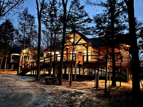 Wooded Bliss-Brand New Luxury Treehouse