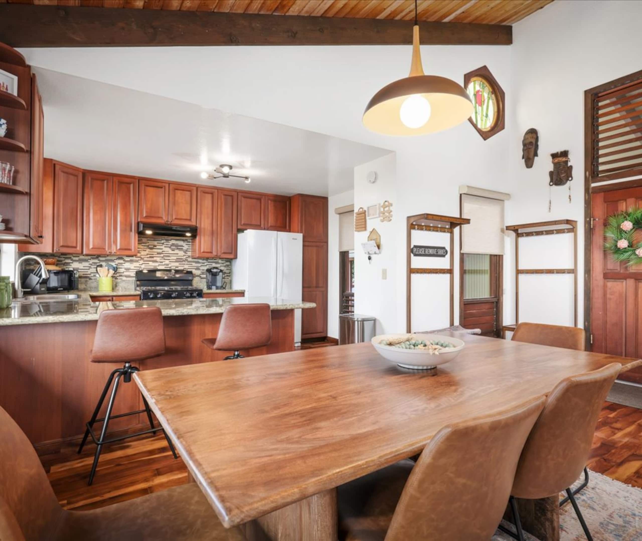 Home in Kailua-Kona · ★4.92 · 3 bedrooms · 5 beds · 2 baths - Image 10