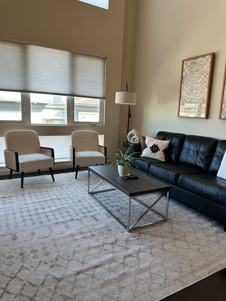 Fully Furnished Pent House - San Ramón, CA
