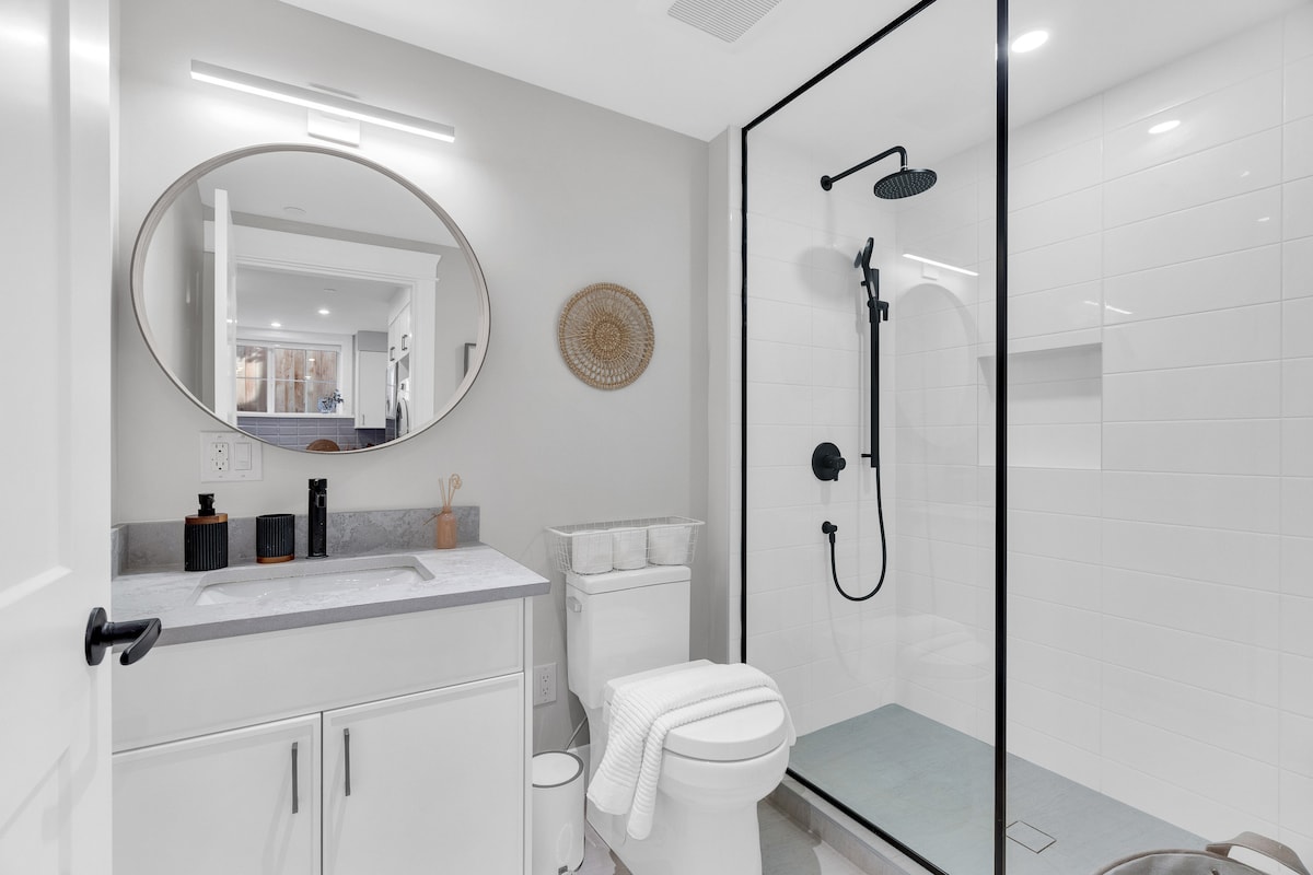 Cozy 1BR Basement Suite | Near Kerrisdale Village