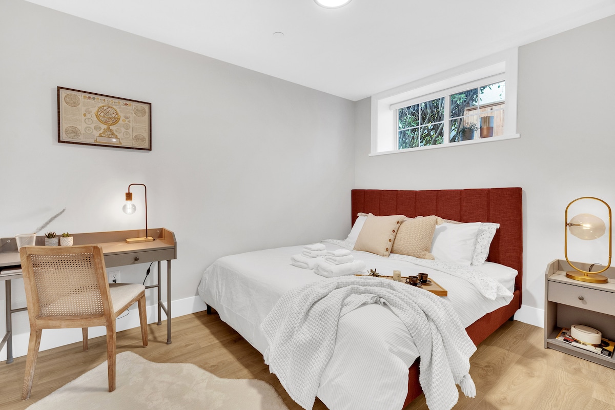 Cozy 1BR Basement Suite | Near Kerrisdale Village